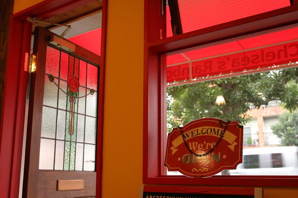 Yadocafe Chelsea'S Rainbow B&B Осака Экстерьер фото